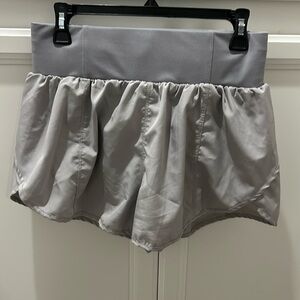 Gray shorts with zipper pocket and liner Large
